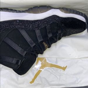 Jordan 11s Stingray worn once 5.5Y